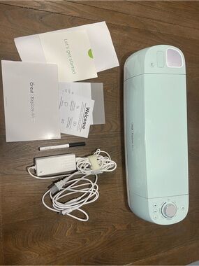 Cricut Explore Air 2 Cutting Machine - Mint Green